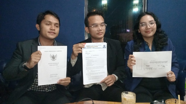 Diduga Rampas Sertifikat Jaminan Utang Rp500 Juta, Kades di Bekasi Terancam Dipolisikan