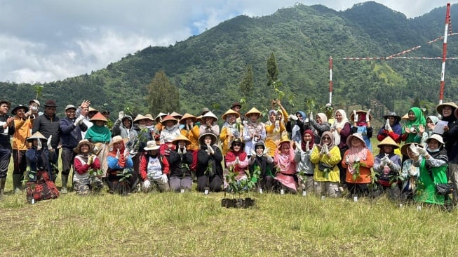 'Meditasi Mata Air', Perempuan Wonosobo Tanam 1.000 Kopi untuk Kelestarian DAS Bodri