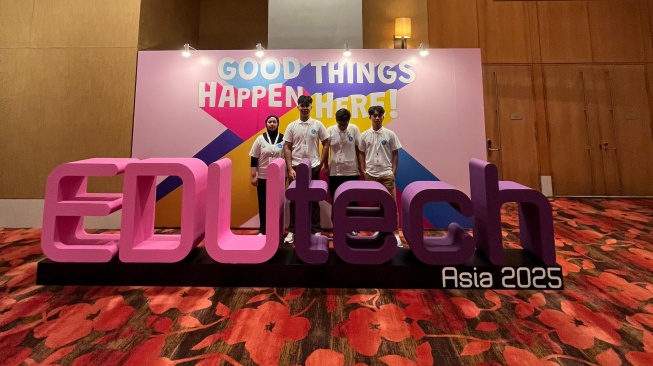 Pelajar Praxis High School Jogja raih juara 2 kompetisi AI tingkat Asia di Singapura. [Istimewa]