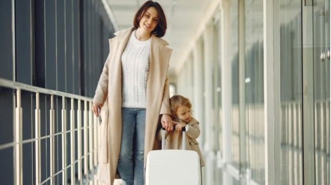 Petualangan Keluarga: Cara Aman Bepergian Bersama Anak dan Remaja