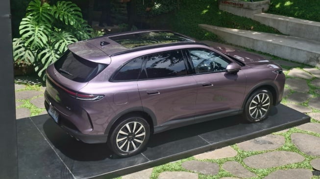 LEPAS L8 Jadi Salah Satu Produk SUV 5 Penumpang yang Siap Dipamerkan di GJAW 2025. (Foto: SUARA.com/Manuel Jeghesta)