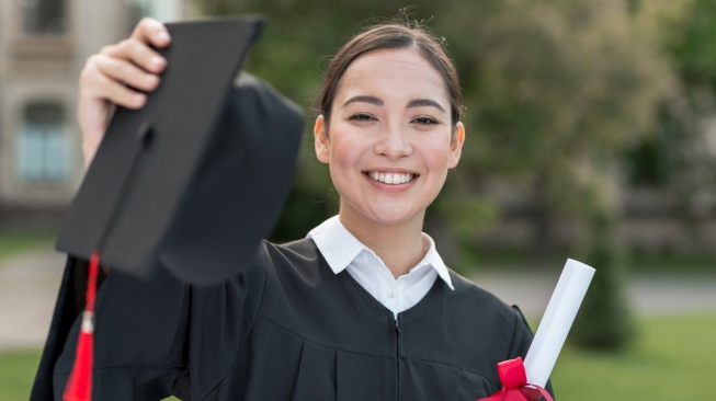 10 Cushion Murah untuk Makeup Wisuda Sendiri, Flawless Tanpa MUA