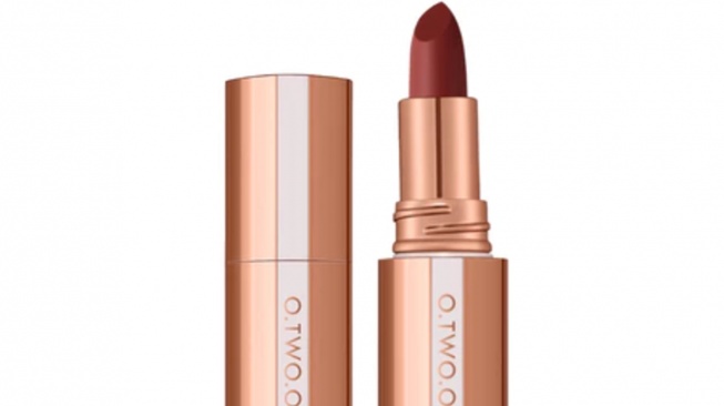 O.TWO.O Matte Lipstick (Dok. Shopee)