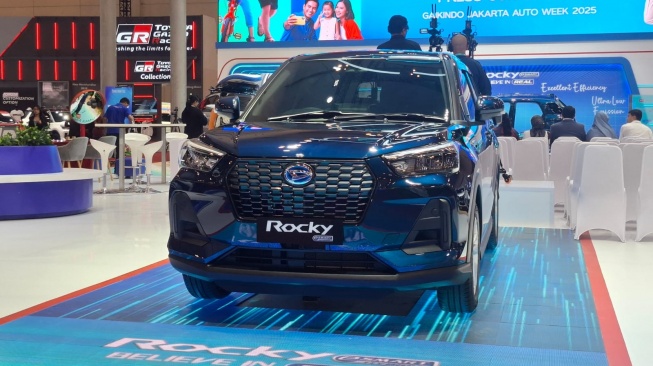 Daihatsu Rocky Hybrid Sampai Tangan Konsumen di GJAW 2025