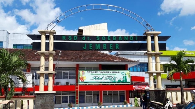 Ahli Bedah & Intervensi Jantung RS dr. Soebandi Jember Sukses Selamatkan Pasien Luka Tembus Aorta