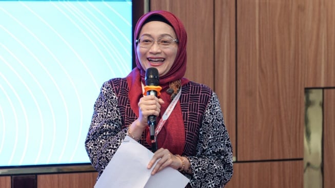 Direktur AdMedika Dian Prambini saat memberikan sambutan pada acara penandatanganan Perjanjian Kerja Sama (PKS) untuk penambahan Dewan Penasihat Medis (DPM) sebagai medical expert untuk Medical Advisor Board (MAB) AdMedika pada (Dok: Telkom)