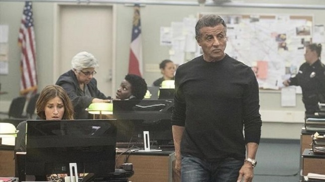 Film Backtrace yang dibintangi Sylvester Stallone dan Matthew Modine akan tayang Jumat (21/11/2025) malam ini pukul 23.00 WIB di Trans TV. [YouTube]