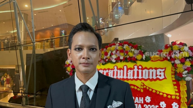 Sentil Pejabat, Fedi Nuril: Stop Bahas Pilkada di Tengah Bencana!