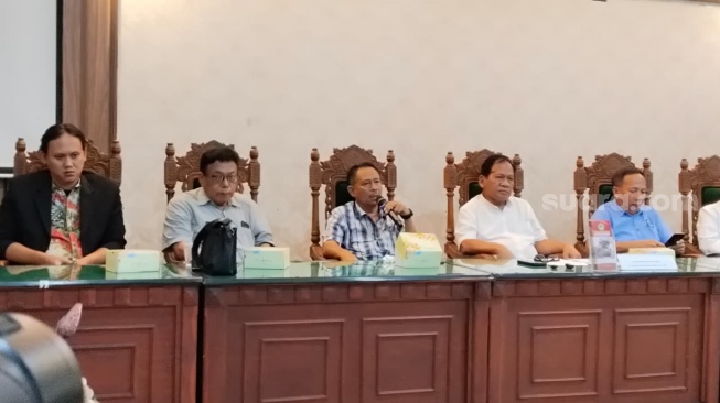 Kisah Cinta Terlarang Levi dengan Polisi, Dosen Senior Untag Pernah Memperingatkan: Hati-hati Ndug!