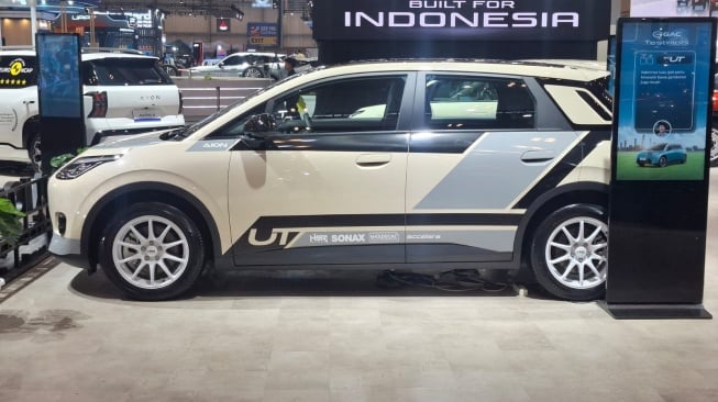 Jajaran Produk Elektrifikasi GAC AION di GJAW 2025. (Foto: SUARA.COM/ Manuel Jeghesta)