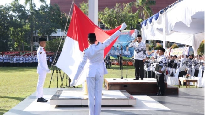 Upacara Hari Guru 2025, Murid Pakai Baju Apa? Ini Ketentuan Resmi dari Kemendikdasmen