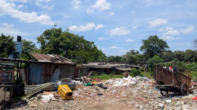 Digusur dari Lahan Makam, Ratusan Keluarga di Jaktim Minta Direlokasi ke Rusun