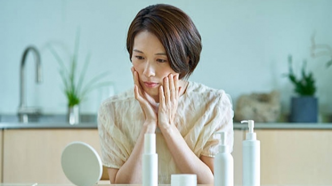 7 Skincare Viva Anti Aging untuk Ibu Rumah Tangga, Ampuh Atasi Tanda Penuaan