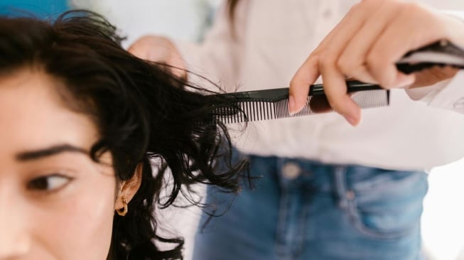 Arti Mimpi Potong Rambut Menurut Primbon Jawa, Pertanda Baik atau Buruk?