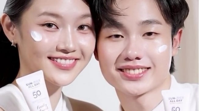 4 Sunscreen Green Tea Efektif Sembuhkan Jerawat Ringan pada Kulit Sensitif