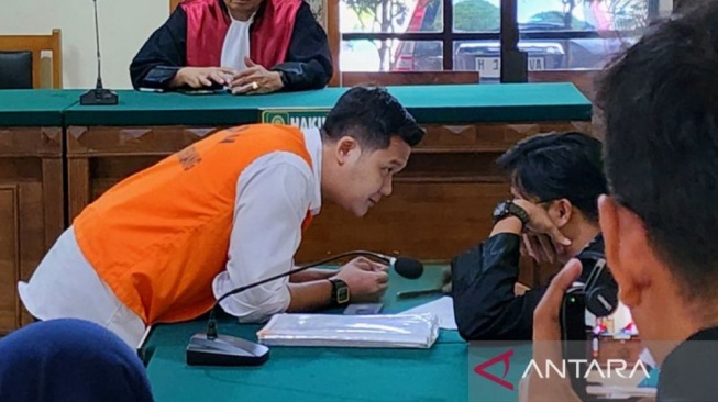 Tok! Hakim Vonis 13 Tahun Penjara untuk Polisi Penganiaya Bayi hingga Tewas di Semarang