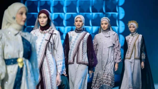 Waves of Heritage: Greisy Bawa Sentuhan Modern Etnik Nusantara ke Panggung JMFW 2026! (Dok. Istimewa)