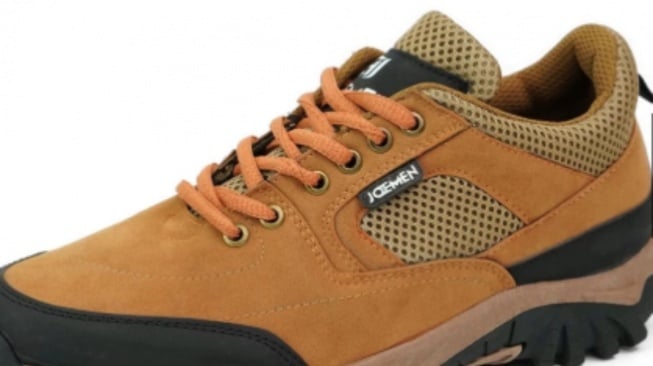 Sepaty hiking. [Shopee]
