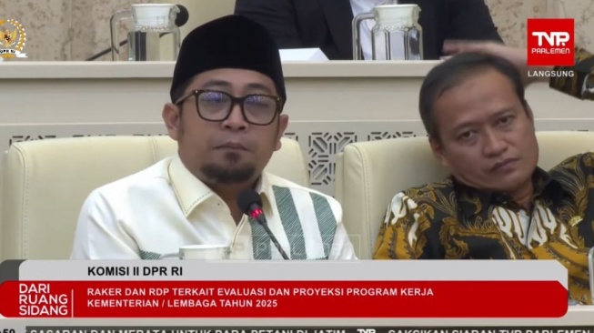 Komisi II DPR Cecar KPU dan ANRI Soal Polemik Ijazah Capres: Asli, Palsu, atau Dimusnahkan?
