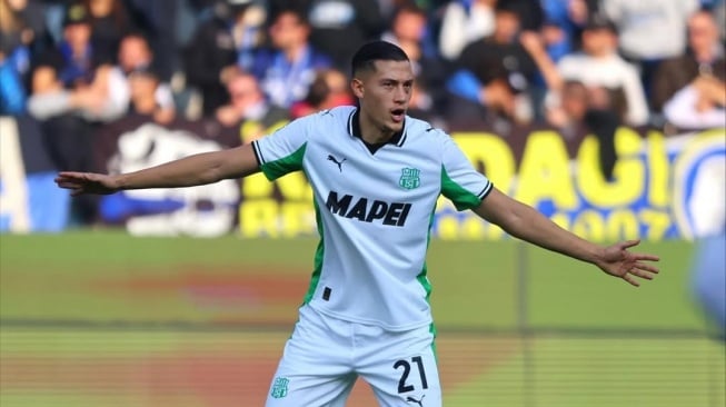 Rapor Jay Idzes Usai Drama Empat Gol Sassuolo vs Pisa, Tampil Solid di Lini Belakang