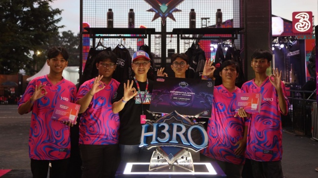 Cara Tri Dorong Kreativitas Pelajar: Belajar AI Bareng Influencer, Hadiahnya Pensi Akbar