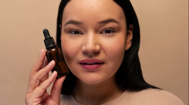 7 Rekomendasi Serum Kolagen di Bawah Rp50 Ribu untuk Ibu Rumah Tangga