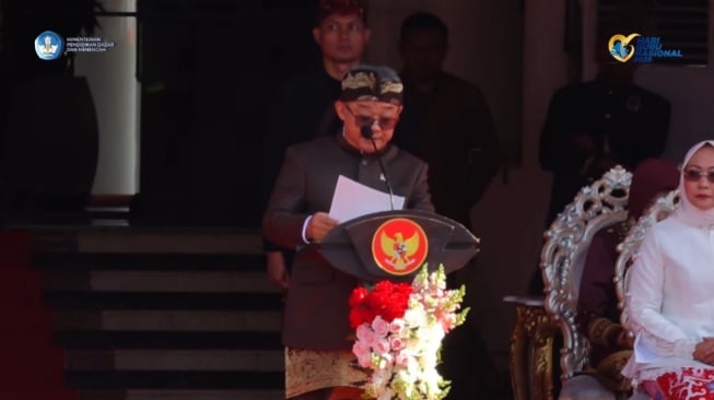 Hari Guru Nasional 2025: Beasiswa Naik, Tunjangan Bertambah, Perlindungan Diperkuat