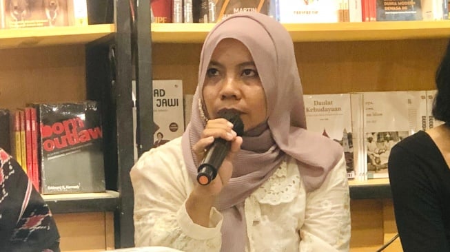 Asmania, seorang warga Pulau Pari. (Suara.com/Safelia)