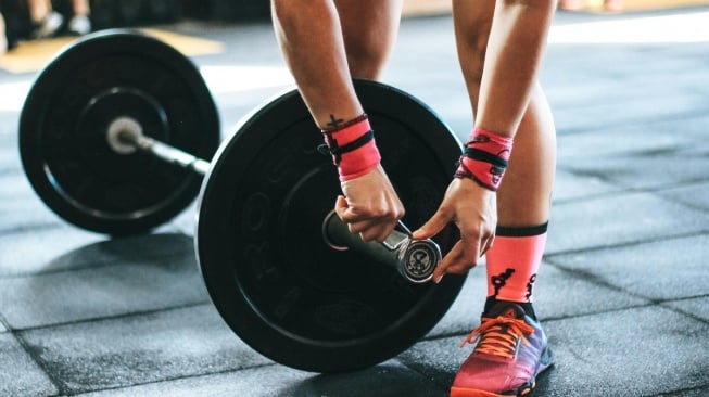 5 Rekomendasi Sepatu Gym Selain Nike, Sol Empuk Anti Cedera Dipakai Berjam-jam