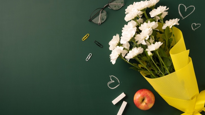 Kado untuk Guru Wali Kelas: Bentuk Apresiasi dari Siswa