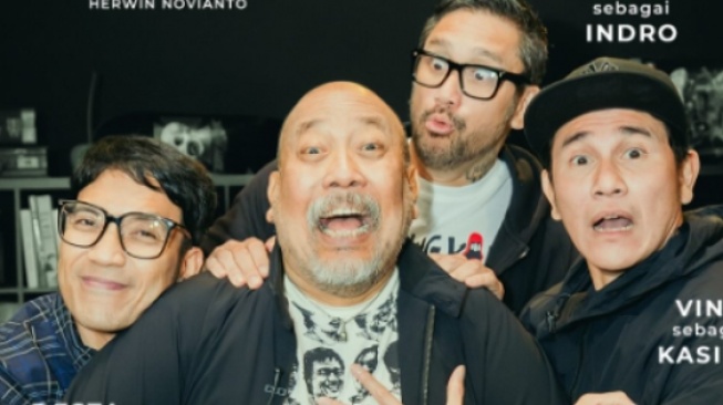 Poster Film Warkop DKI Terbaru Resmi Rilis, Potret Desta Perankan Dono Mirip Banget