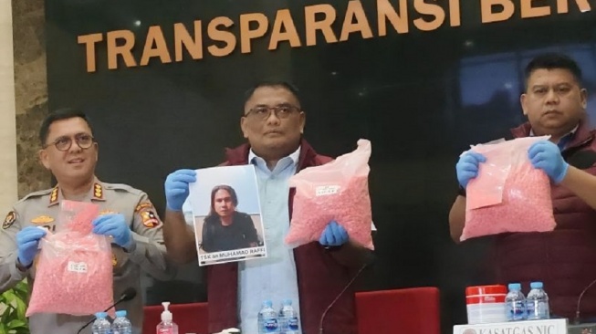 Plot Twist! Kurir Narkoba Kecelakaan di Tol Lampung, Nyabu Dulu Sebelum Bawa 194 Ribu Ekstasi