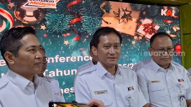 KAI Masih Pikir-pikir Operasional KRL 24 Jam, Dirut: Tidak Simpel dan Tak Bisa Dipaksakan
