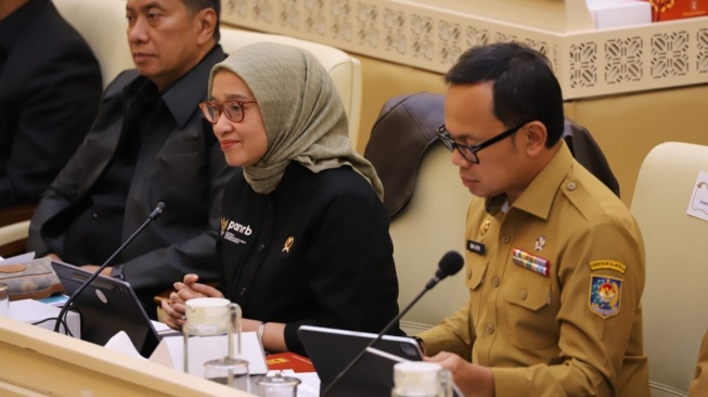 Menteri PANRB Sampaikan Progres dan Proyeksi Program Kerja Kementerian PANRB Dalam Rapat Bersama DPR