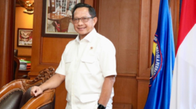 Mendagri Terima Penghargaan dari Detikcom: Berhasil Dorong Pertumbuhan dan Stabilitas Ekonomi Daerah