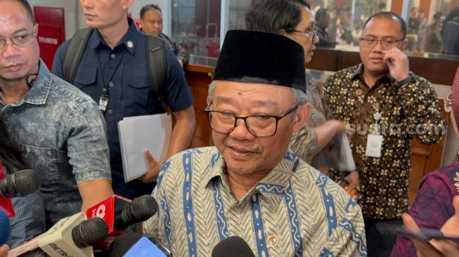 Kapan Bahasa Portugis Diajarkan di Sekolah? Ini Jawaban Mendikdasmen