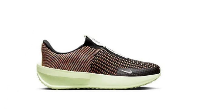 Nike Interact Run EasyOn SE Men's Road Running Shoes - Black (sportsstation.id)