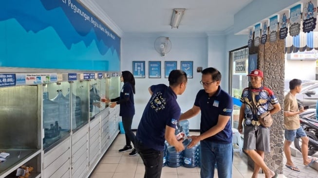 Air Minum Biru. (Dok. Istimewa)