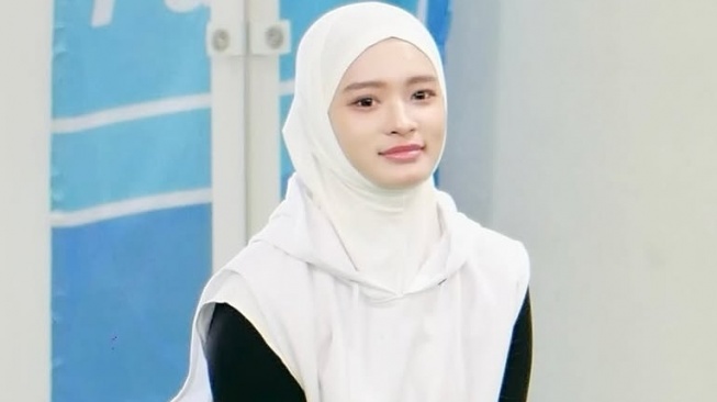 Inara Rusli Akhirnya Muncul, Netizen Berbondong-bondong Jadi Pakar Gestur Dadakan