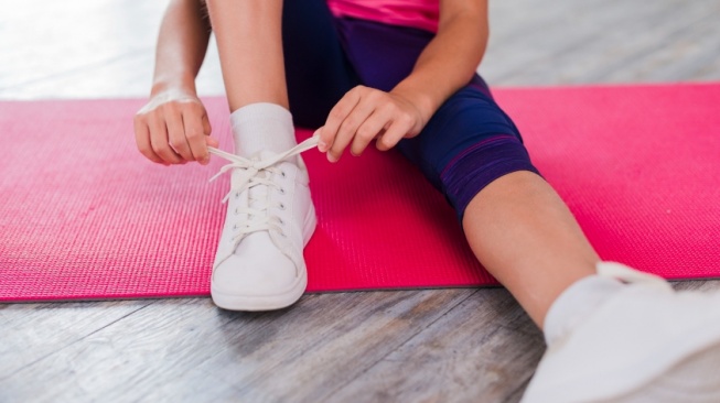 7 Rekomendasi Sepatu Senam Wanita Terbaik, Harga Mulai Rp100 Ribuan Aja