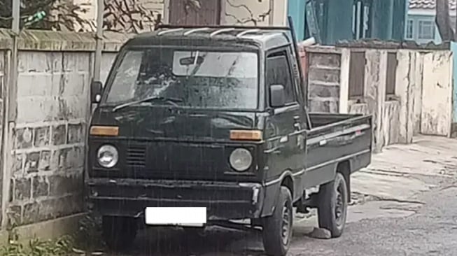 Hijet - Ilustrasi Mobil Pick Up Bekas.