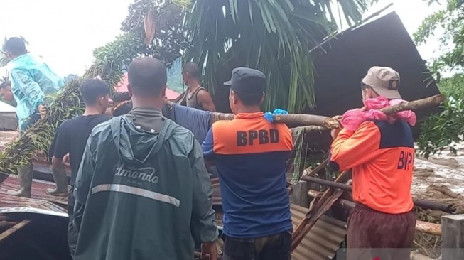 Korban Banjir Bandang Agam Bertambah Jadi 85 Orang, 78 Belum Ditemukan!