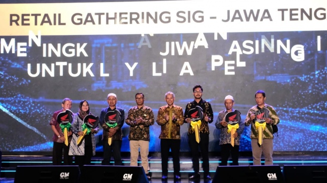 Semen Gresik Perkokoh Jaringan Distributor dan Toko Bangunan di Seluruh Area 4 Jawa Tengah