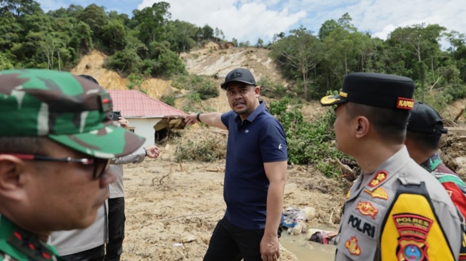 Bobby Nasution Pimpin Langsung Percepatan Evakuasi dan Pembukaan Jalur Darurat di Tapteng