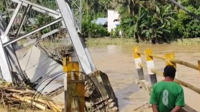 Banjir dan Longsor Rusak Fasilitas Umum di Donggala