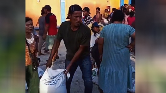 Gudang Bulog Sibolga Dijarah. [Ist]