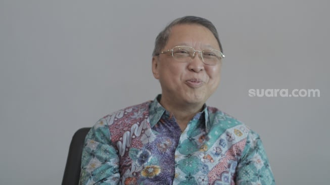 Presiden Direktur PT Adi Sarana Armada (ASSA), Prodjo Sunarjanto bercerita tentang bagaimana perusahaan dibangun serta dikembangkan, perkembangan mobil listrik hingga tantangan dari Gen Z di tengah pasar yang tidak pasti. [Suara.com]