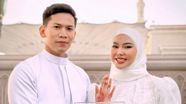 Dara Arafah Resmi Menikah dengan Rehan Mubarak di Madinah