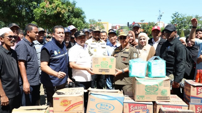 Turun ke Lhokseumawe, Mendagri Cek Infrastruktur Vital dan Salurkan Bantuan