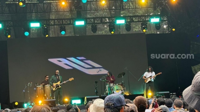 Dance Habibi Tutup Aksi Memukau Ali di Joyland Sessions 2025